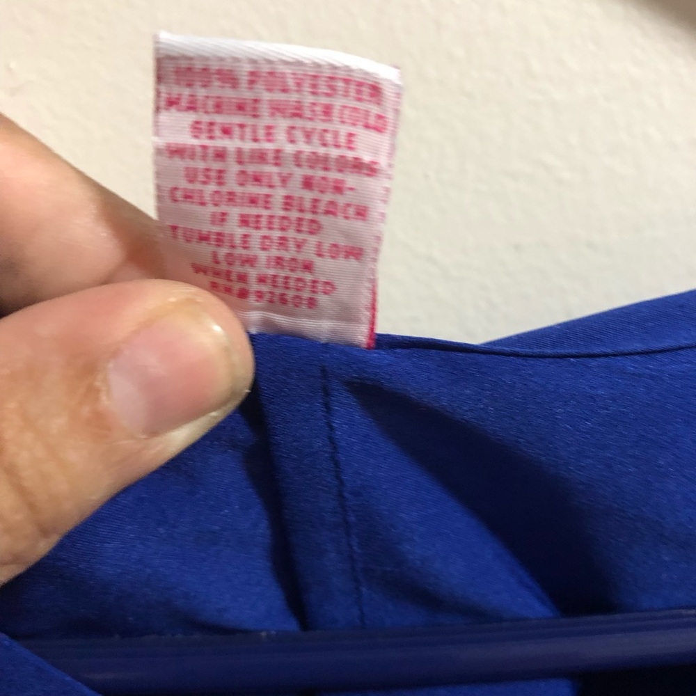 Blouse - Picture 2 of 3